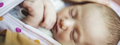 Bebês prematuros necessitam de cuidados e carinho para se desenvolverem